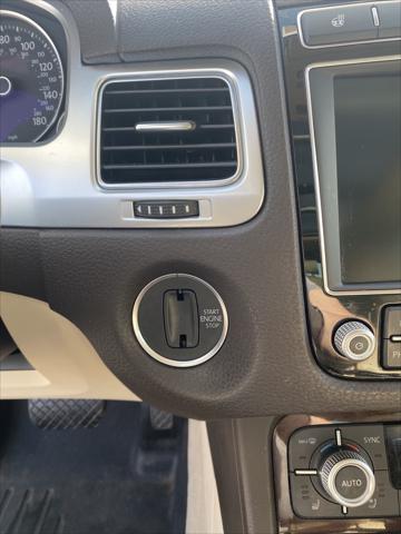 2016 Volkswagen Touareg VR6 Lux
