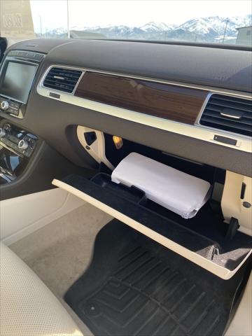 2016 Volkswagen Touareg VR6 Lux