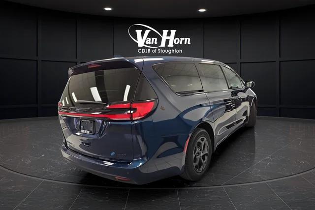 2022 Chrysler Pacifica Hybrid Touring L