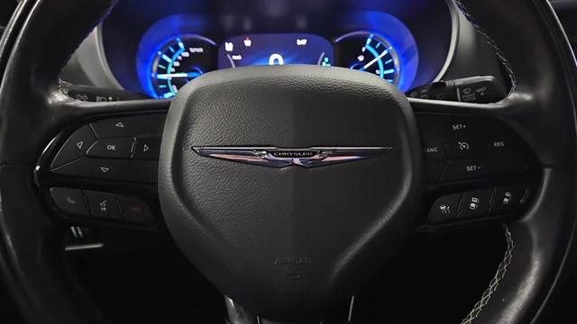 2022 Chrysler Pacifica Hybrid Touring L