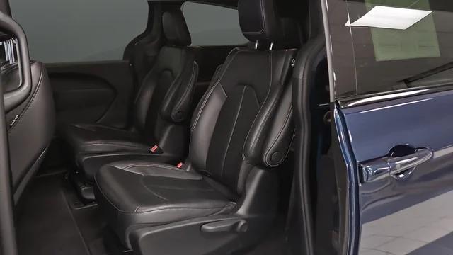 2022 Chrysler Pacifica Hybrid Touring L