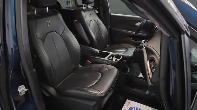 2022 Chrysler Pacifica Hybrid Touring L