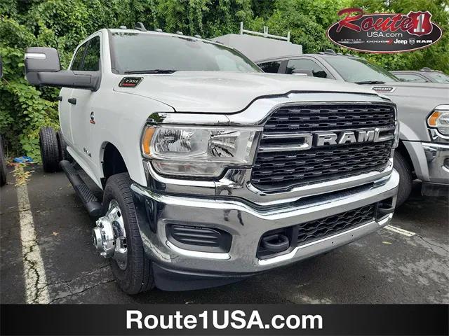 2023 RAM Ram 3500 Chassis Cab RAM 3500 SLT CREW CAB CHASSIS 4X4 60 CA