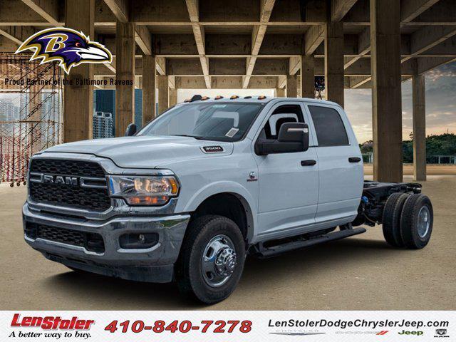 2023 RAM Ram 3500 Chassis Cab RAM 3500 TRADESMAN CREW CAB CHASSIS 4X4 60 CA