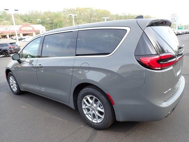 2023 Chrysler Pacifica PACIFICA TOURING L