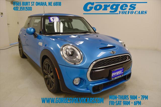 Blue 2018 Mini  Cooper S, Image 0