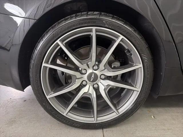 2023 Genesis G70 2.0T RWD