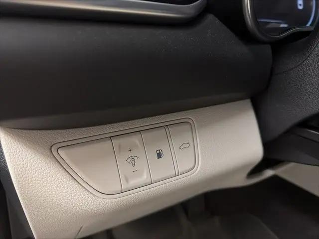 2023 Genesis G70 2.0T RWD