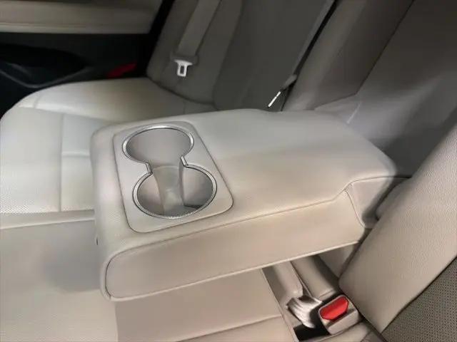 2023 Genesis G70 2.0T RWD
