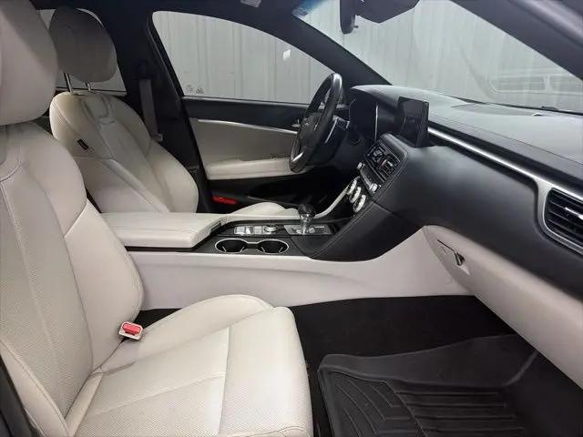 2023 Genesis G70 2.0T RWD