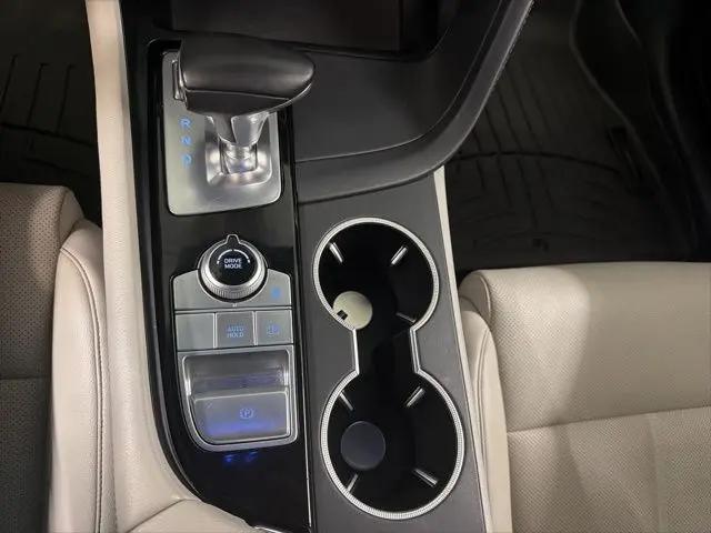 2023 Genesis G70 2.0T RWD