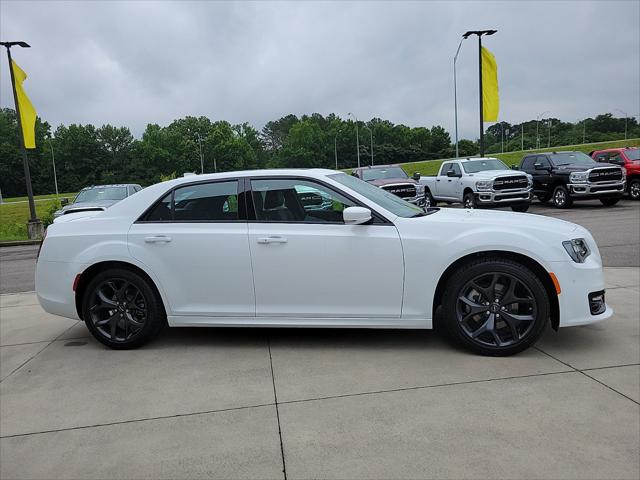 2023 Chrysler Chrysler 300 300S V8