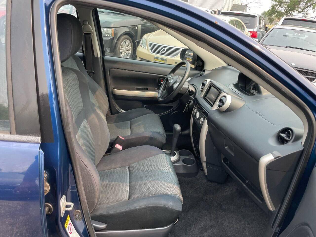 2006 Scion xA Base