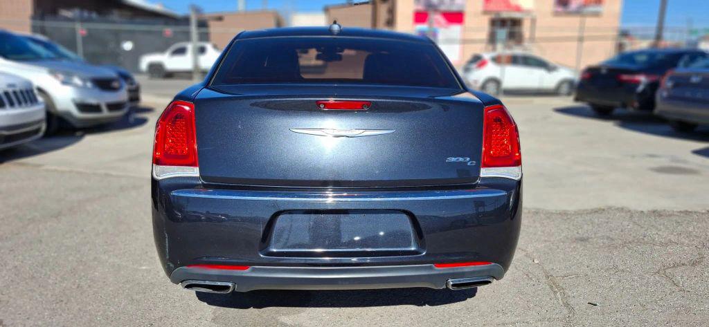 2016 Chrysler 300 300C