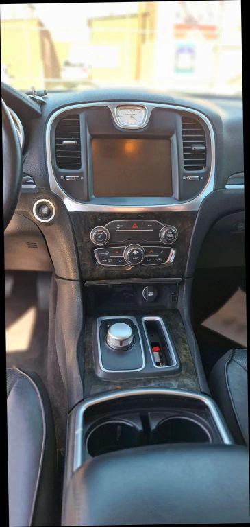 2016 Chrysler 300 300C