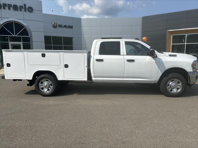 2023 RAM Ram 3500 Chassis Cab RAM 3500 TRADESMAN CREW CAB CHASSIS 4X4 60 CA