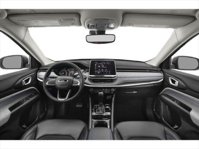 2023 Jeep Compass COMPASS LATITUDE 4X4