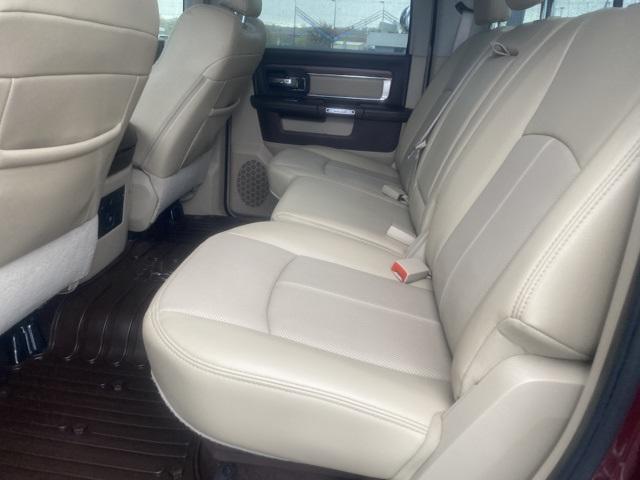 2018 RAM 1500 Laramie Crew Cab 4x4 64 Box