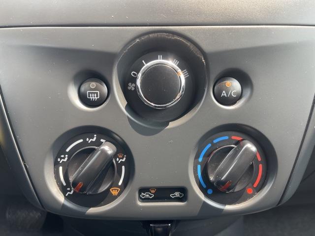 2015 Nissan Versa 1.6 S+