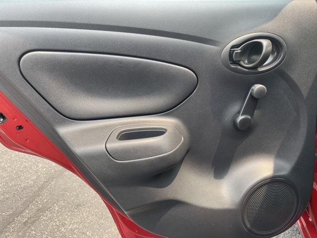 2015 Nissan Versa 1.6 S+