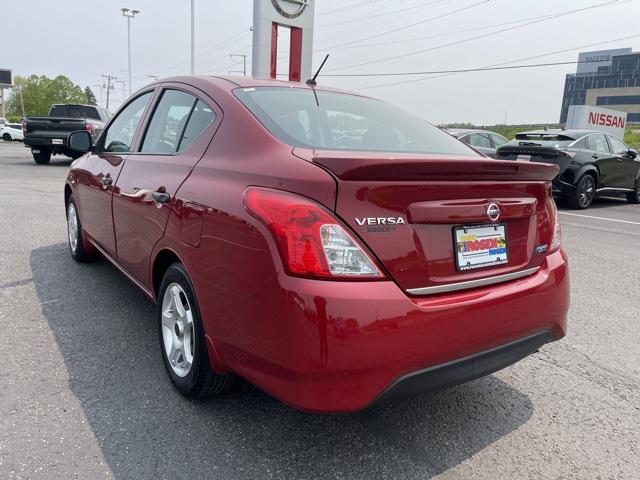 2015 Nissan Versa 1.6 S+
