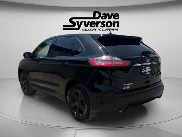 2020 Ford Edge SE