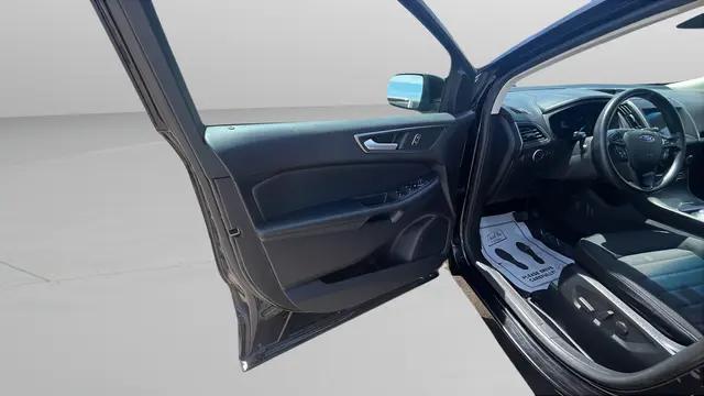 2020 Ford Edge SE