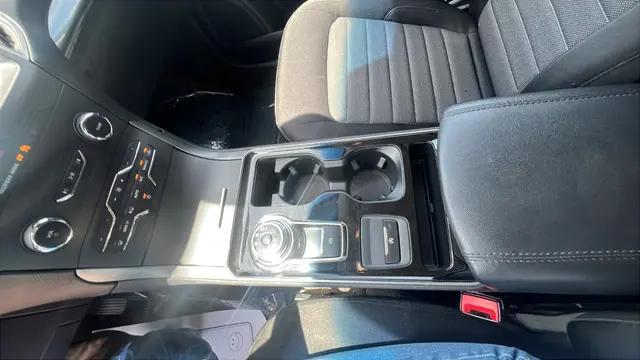 2020 Ford Edge SE