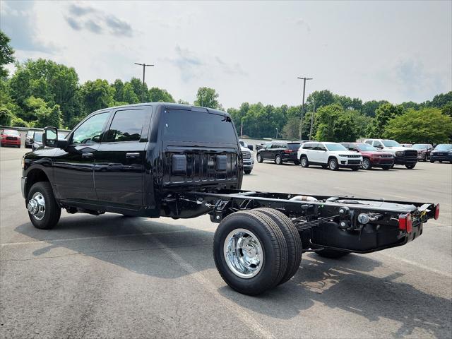 2023 RAM Ram 3500 Chassis Cab RAM 3500 TRADESMAN CREW CAB CHASSIS 4X4 60 CA