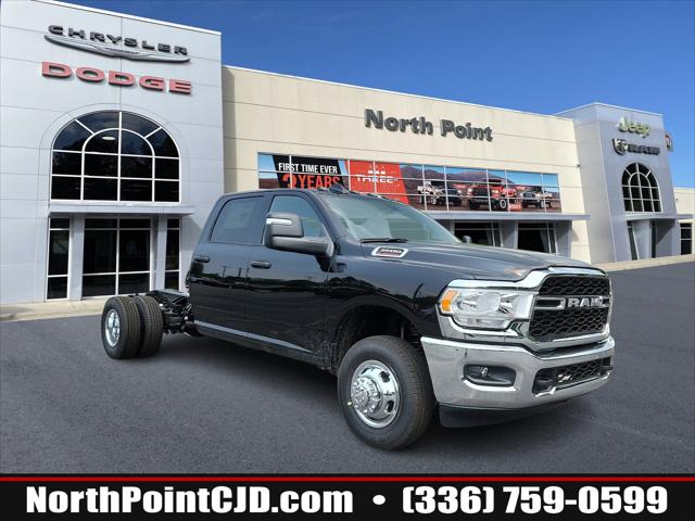 2023 RAM Ram 3500 Chassis Cab RAM 3500 TRADESMAN CREW CAB CHASSIS 4X4 60 CA