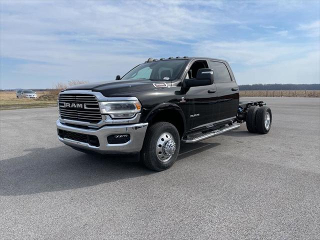 2023 RAM Ram 3500 Chassis Cab RAM 3500 LARAMIE CREW CAB CHASSIS 4X4 60 CA