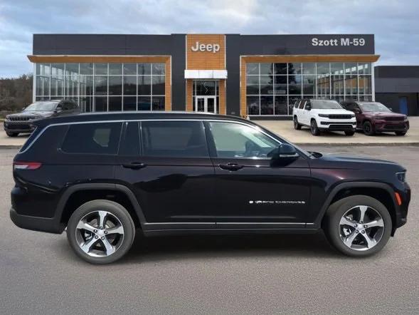 2023 Jeep Grand Cherokee GRAND CHEROKEE L LIMITED 4X4