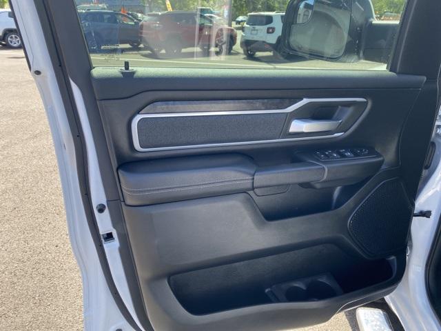 2020 RAM 1500 Big Horn Crew Cab 4x4 57 Box