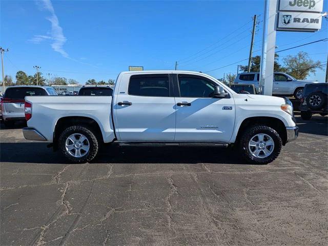2017 Toyota Tundra SR5 5.7L V8