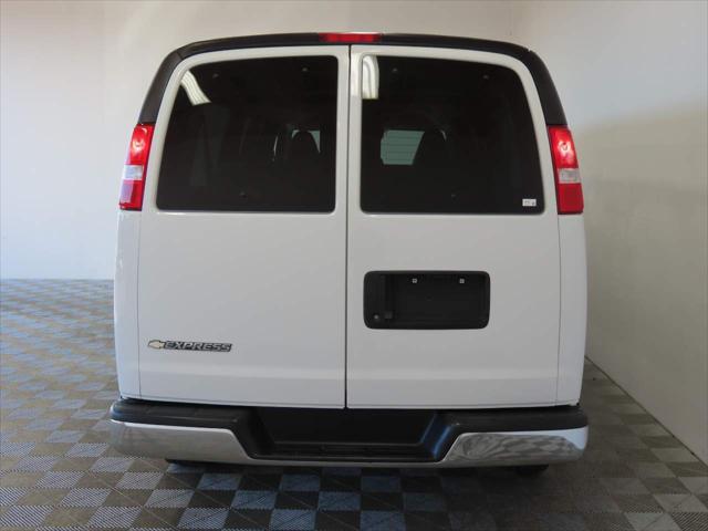 2020 Chevrolet Express Passenger RWD 3500 Extended Wheelbase LT