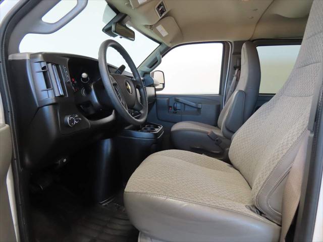 2020 Chevrolet Express Passenger RWD 3500 Extended Wheelbase LT