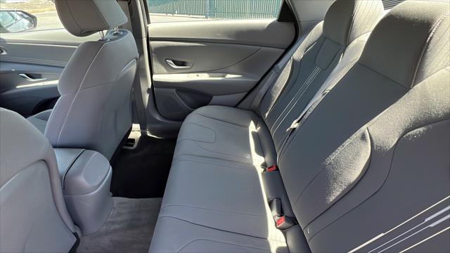 2022 Hyundai Elantra SEL