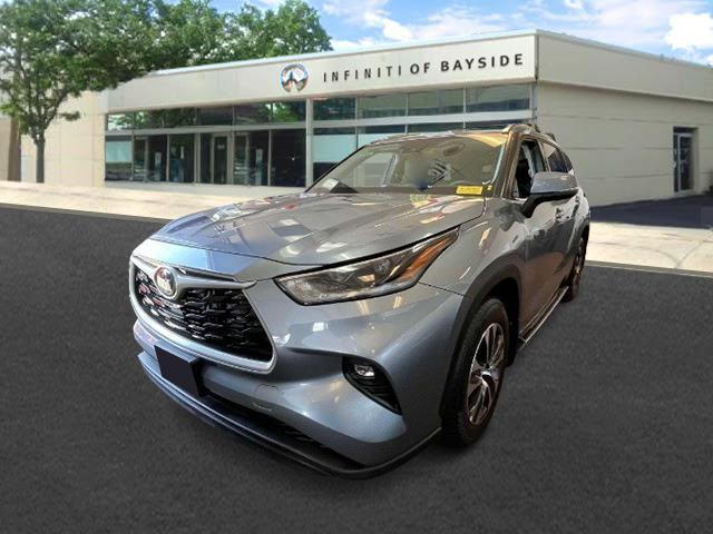 2021 Toyota Highlander Hybrid XLE [12]