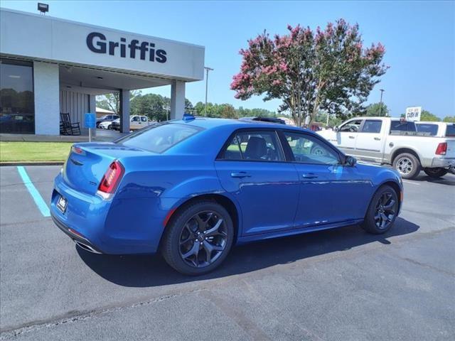 2023 Chrysler Chrysler 300 300 TOURING L RWD