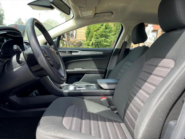 2020 Ford Fusion Hybrid SE