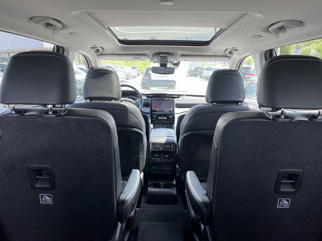 2023 Jeep Grand Cherokee GRAND CHEROKEE L LIMITED 4X4