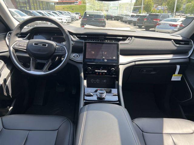 2023 Jeep Grand Cherokee GRAND CHEROKEE L LIMITED 4X4