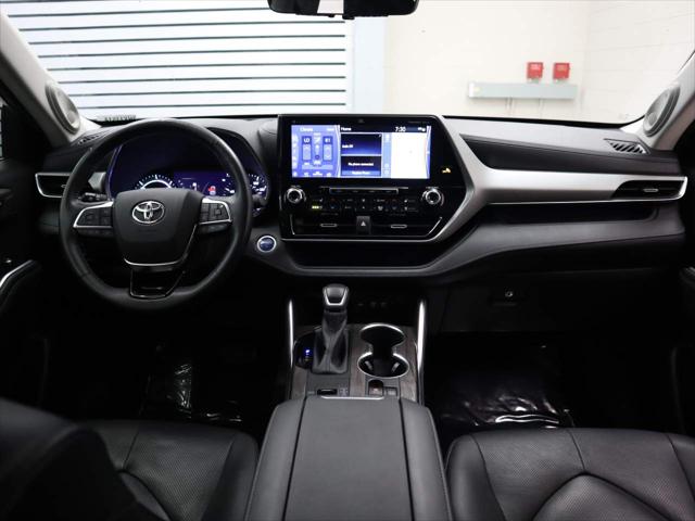 2020 Toyota Highlander Hybrid Platinum