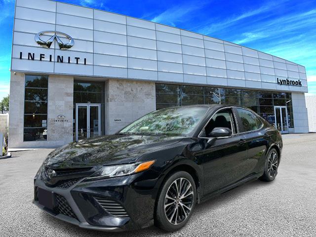 2020 Toyota Camry SE AWD [9]