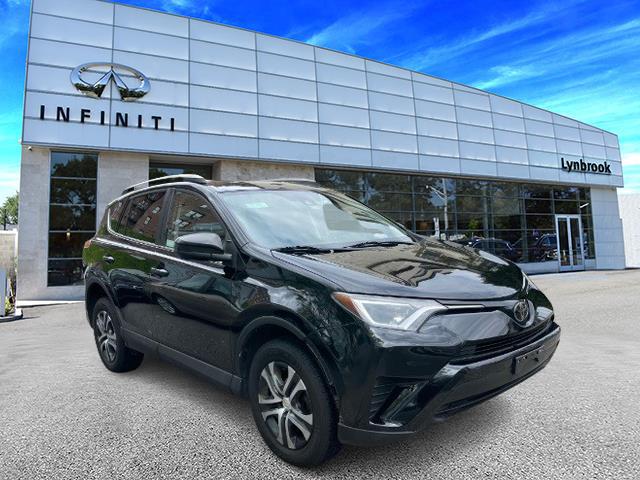 2018 Toyota RAV4 LE [0]