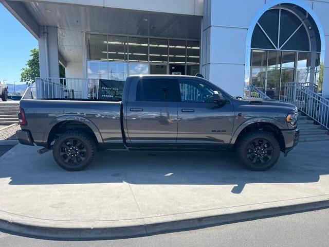 2022 RAM 3500 Limited Crew Cab 4x4 64 Box 2022 RAM 3500 Limited Crew Cab 4x4 64 Box
