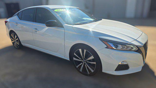 2022 Nissan Altima SR FWD
