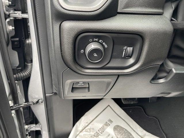 2023 RAM Ram 1500 RAM 1500 TRADESMAN QUAD CAB 4X4 64 BOX