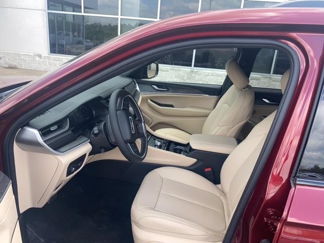 2023 Jeep Grand Cherokee GRAND CHEROKEE L LIMITED 4X4