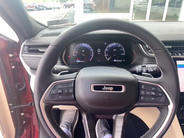 2023 Jeep Grand Cherokee GRAND CHEROKEE L LIMITED 4X4